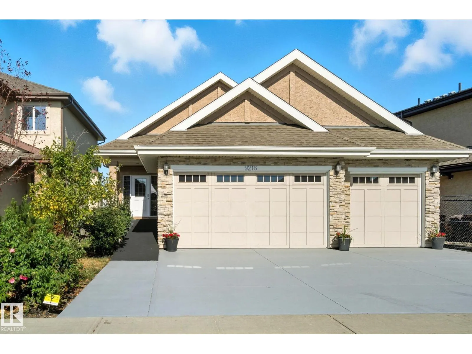 House for rent: 9216 181 Av Nw, Edmonton, Alberta T5Z 0K1