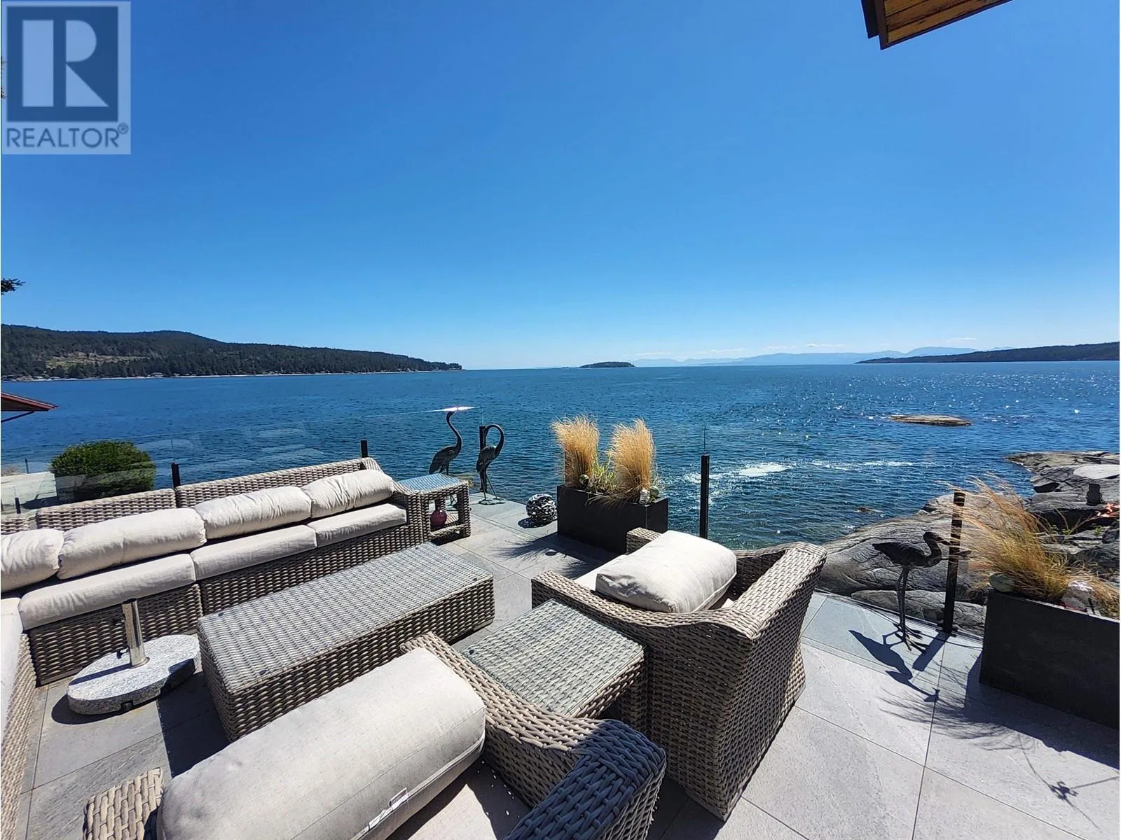 House for rent: 9217 Truman Road, Halfmoon Bay, British Columbia V0N 1Y2