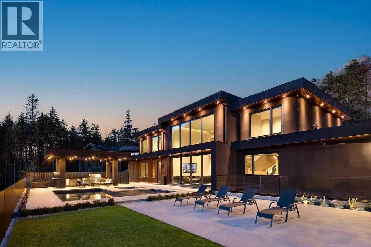 House for rent: 9228 Wedgemount Plateau Drive, Whistler, British Columbia V8E 1M1