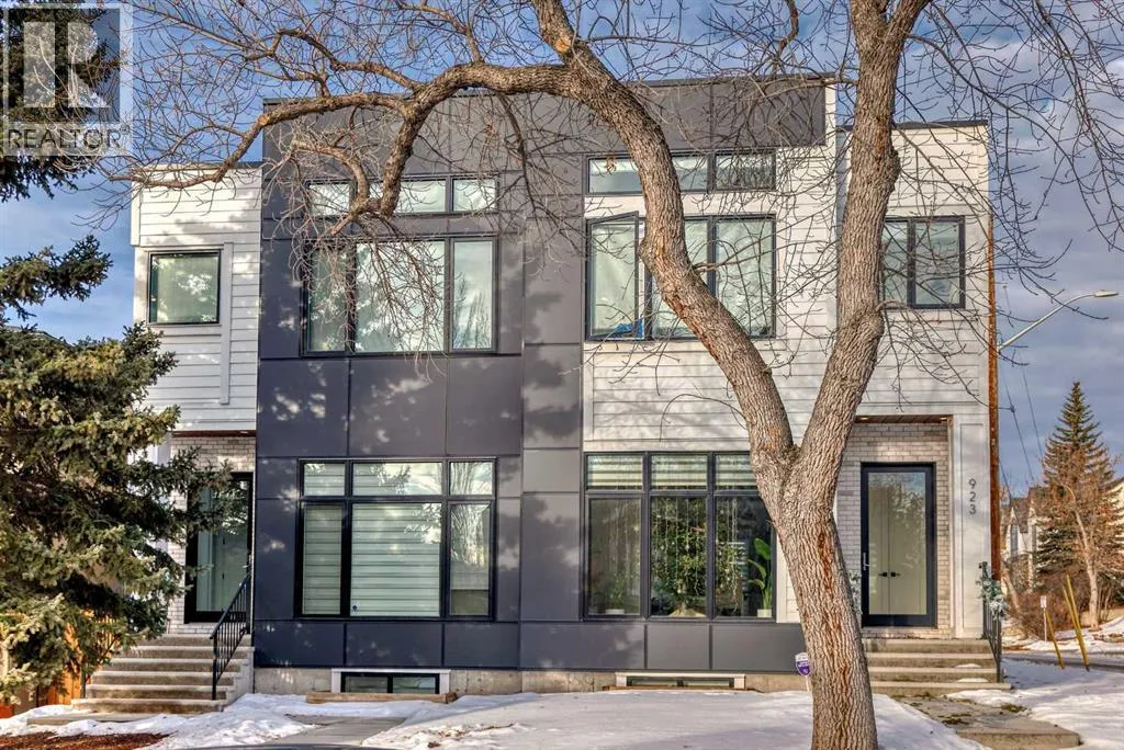 Duplex for rent: 923 36a Street Nw, Calgary, Alberta T3Z 3B3