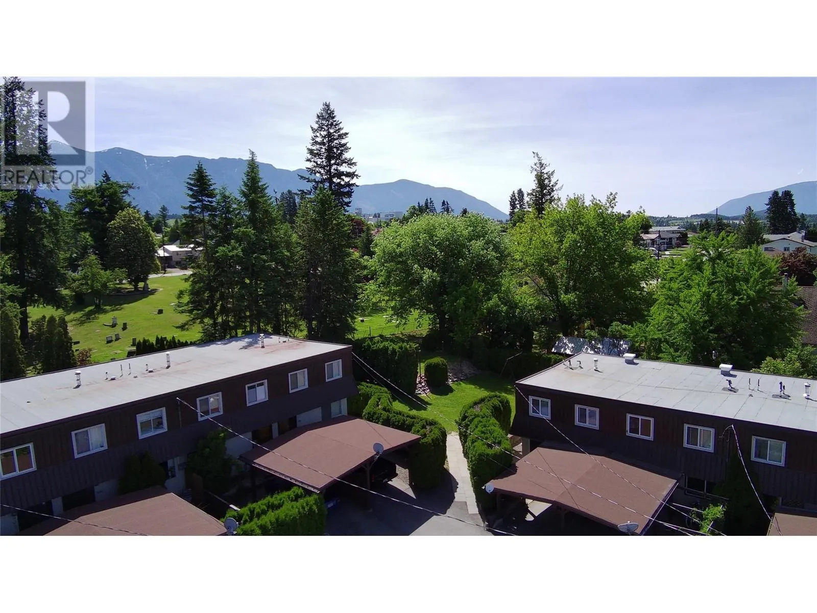 Row / Townhouse for rent: 924 Dogwood Street Heights, Creston, British Columbia V0B 1G3
