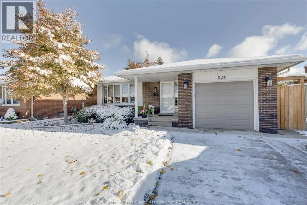 9241 Esplanade Drive, Windsor, Ontario N8R 1J2