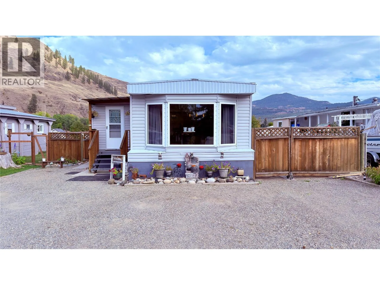 Manufactured Home for rent: 925 Thirteenth Avenue Unit# 3, Midway, British Columbia V0H 1M0