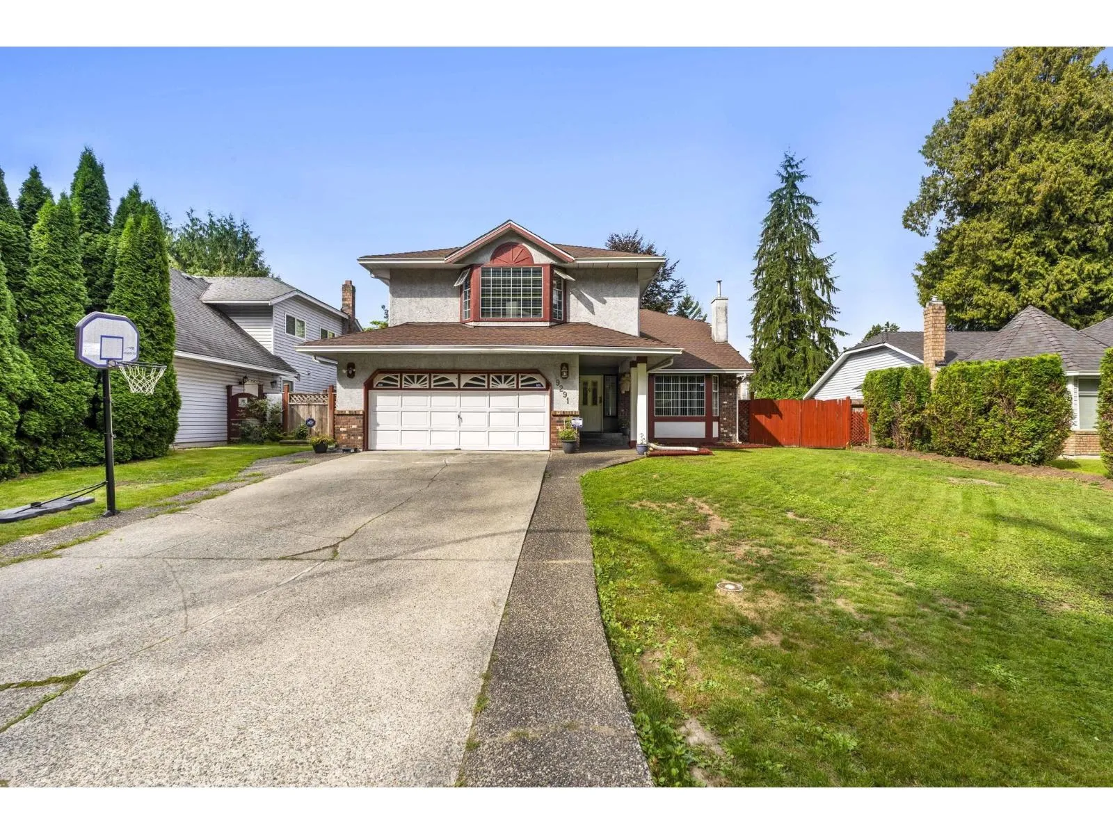 House for rent: 9291 158 Street, Surrey, British Columbia V4N 3C2