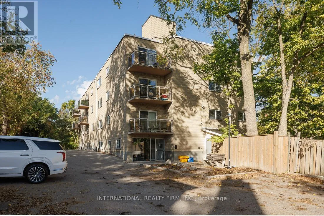 Other for rent: 93 High Street, London South, Ontario N6C 4J8