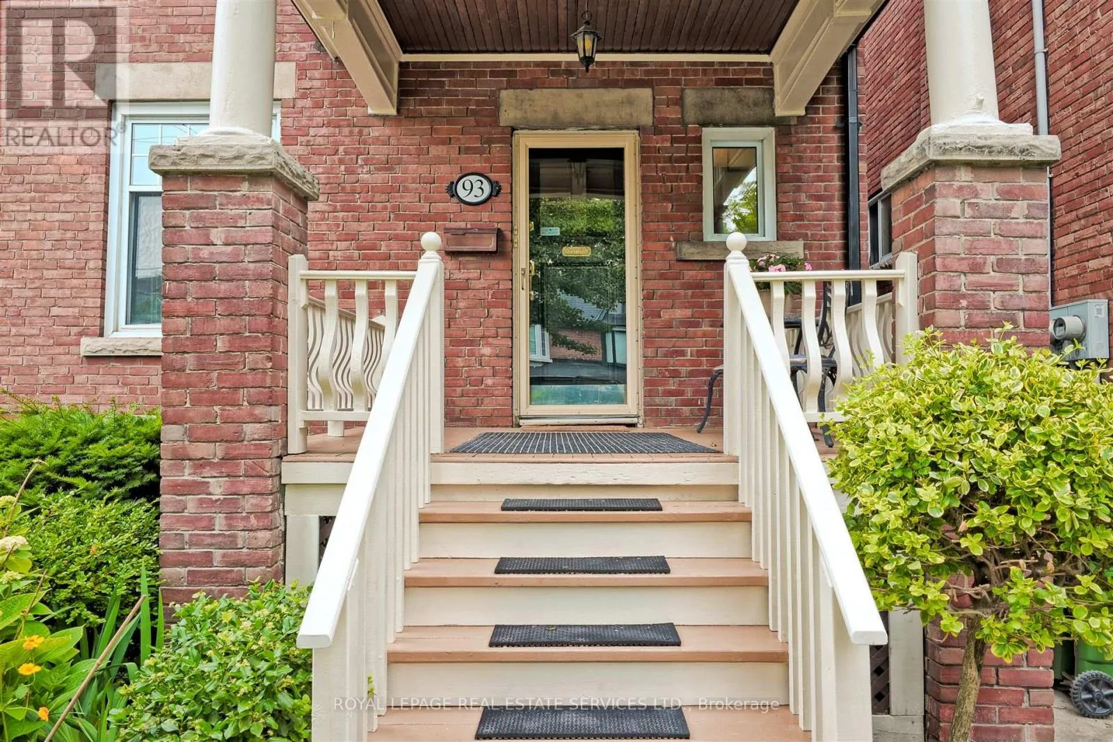 Duplex for rent: 93 Medland Crescent, Toronto, Ontario M6P 2N3