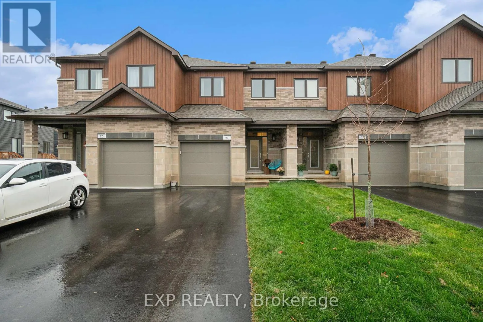 Row / Townhouse for rent: 93 Richelieu Street, Russell, Ontario K0A 1W0