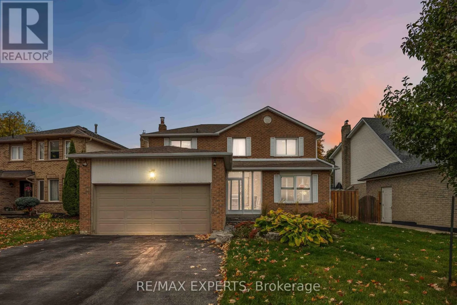 House for rent: 93 Stiver Drive, Newmarket, Ontario L3Y 7W2