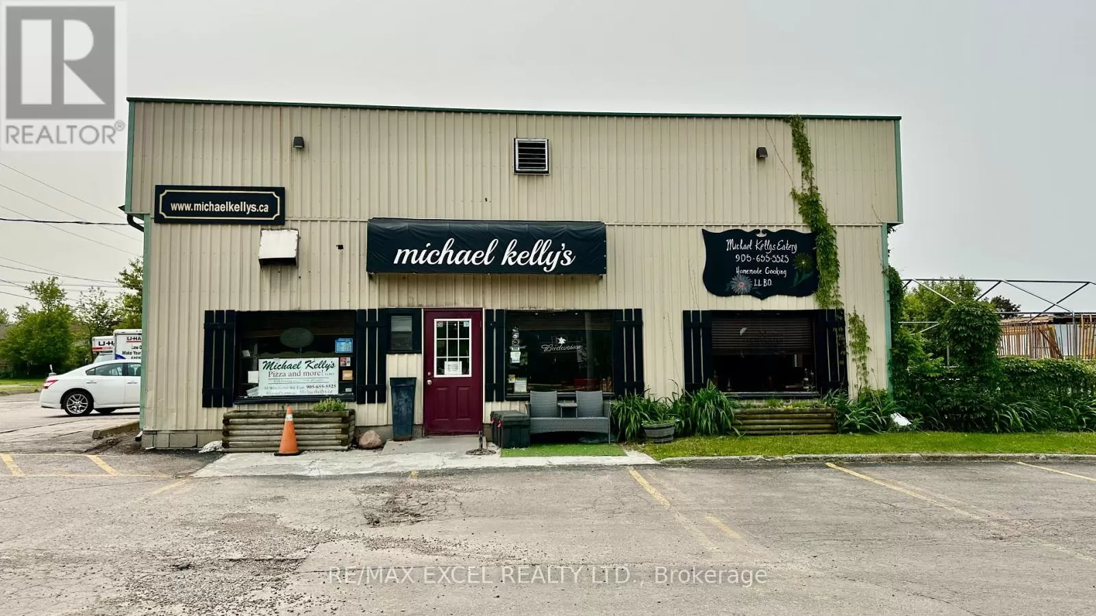 93 Winchester Road E, Whitby, Ontario L1M 1B4