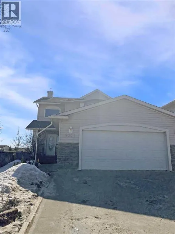 9301 Lakeland Drive, Grande Prairie, Alberta T8X 1S5