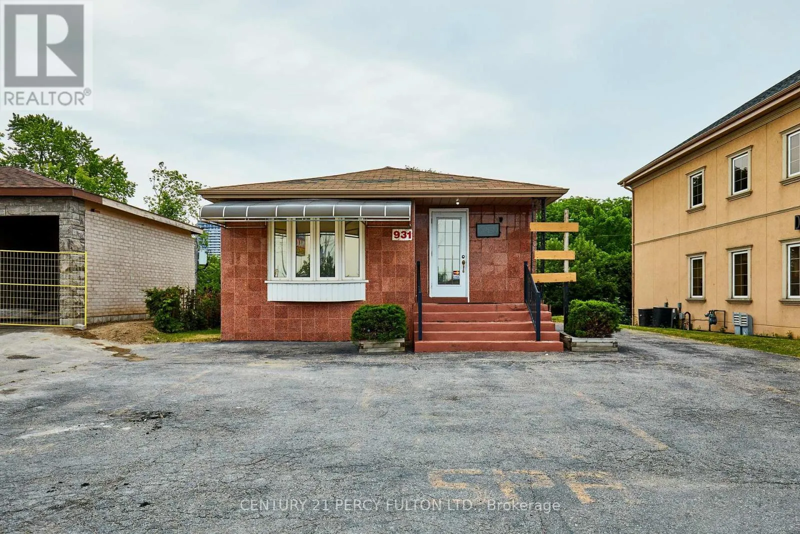 931 Liverpool Road, Pickering, Ontario L1W 1S7