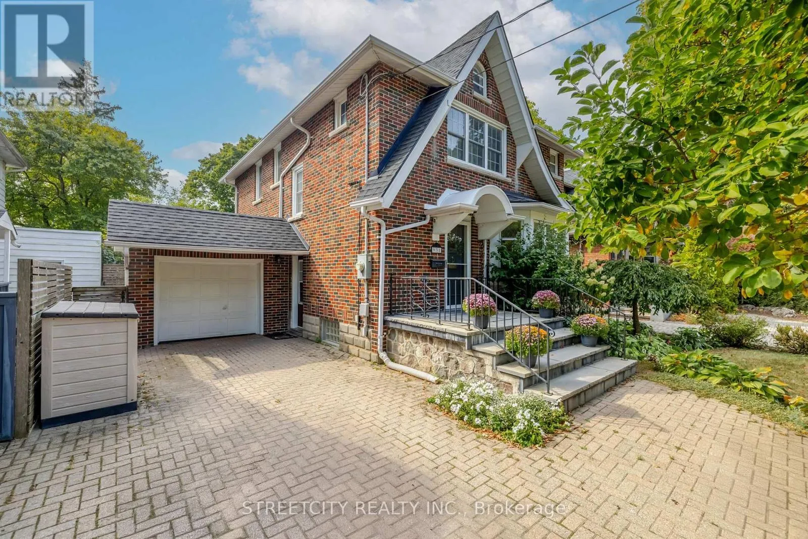 House for rent: 931 Waterloo Street, London East, Ontario N6A 3X2