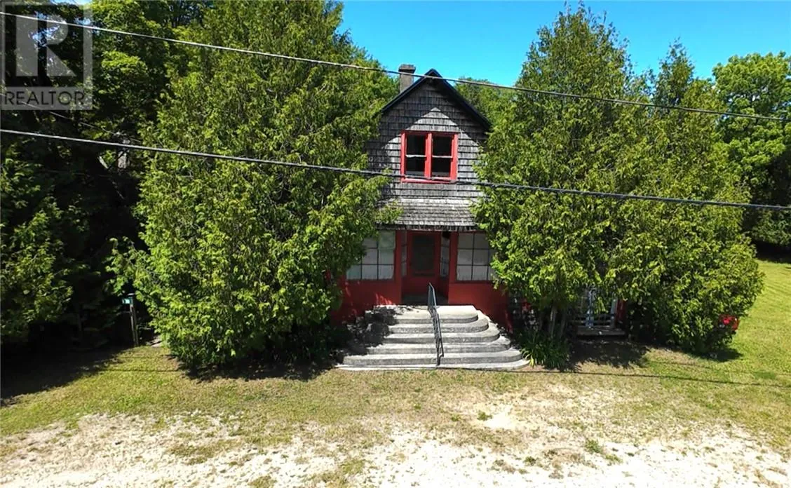 Residential Commercial Mix for rent: 9318 Hwy 542 Highway, Spring Bay, Ontario P0P 2B0