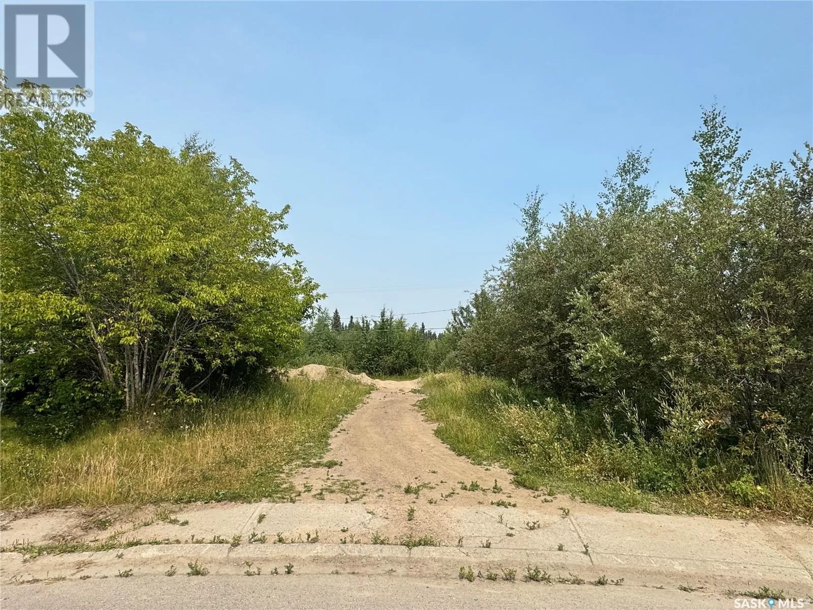 Unknown for rent: 932 Quandt Crescent, La Ronge, Saskatchewan S0J 1L0