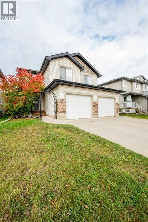 Duplex for rent: 9322 91a Street, Grande Prairie, Alberta T8X 0C7