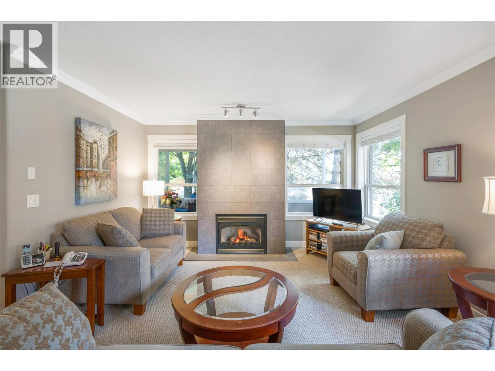 Apartment for rent: 933 Harvey Avenue Unit# 106, Kelowna, British Columbia V1Y 9S1