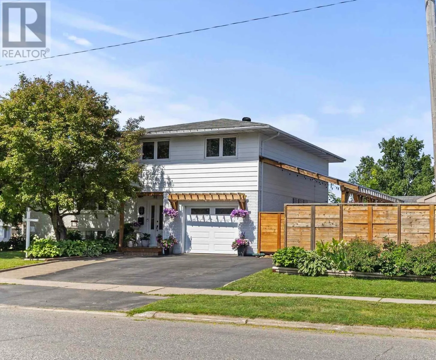 933 North St, Sault Ste. Marie, Ontario P6B 5W8