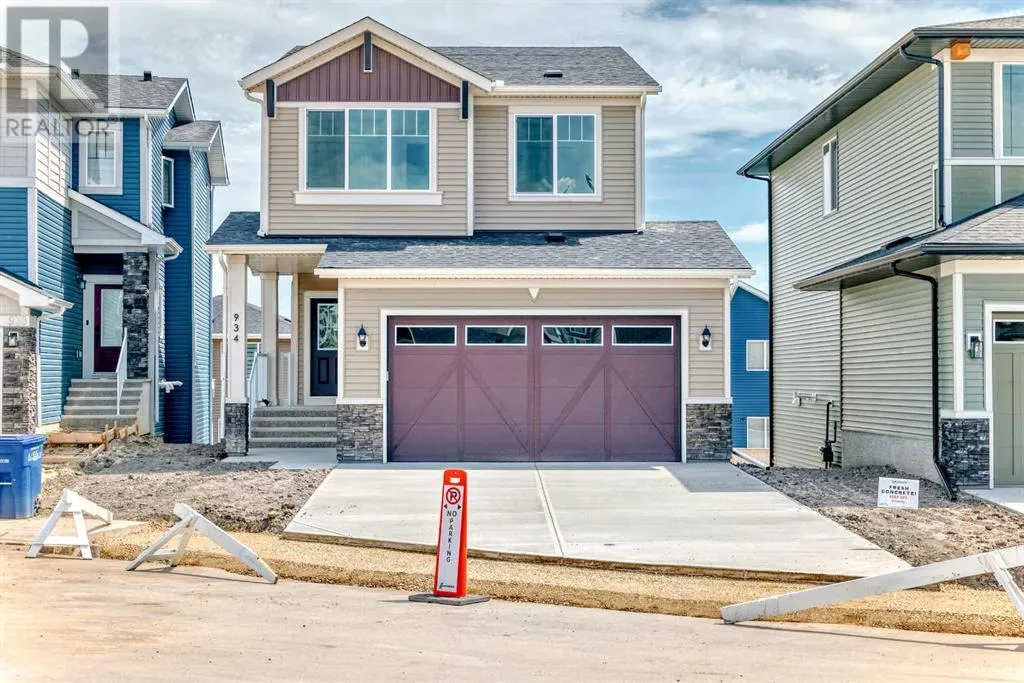 House for rent: 934 Bayview Heights Sw, Airdrie, Alberta T4B 5M6