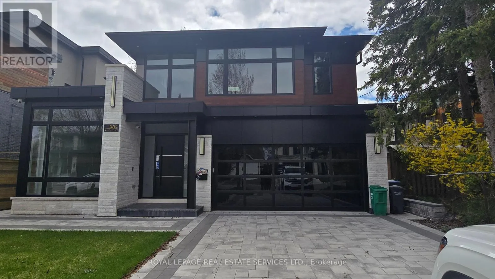 House for rent: 934 Goodwin Road, Mississauga, Ontario L5G 4K1