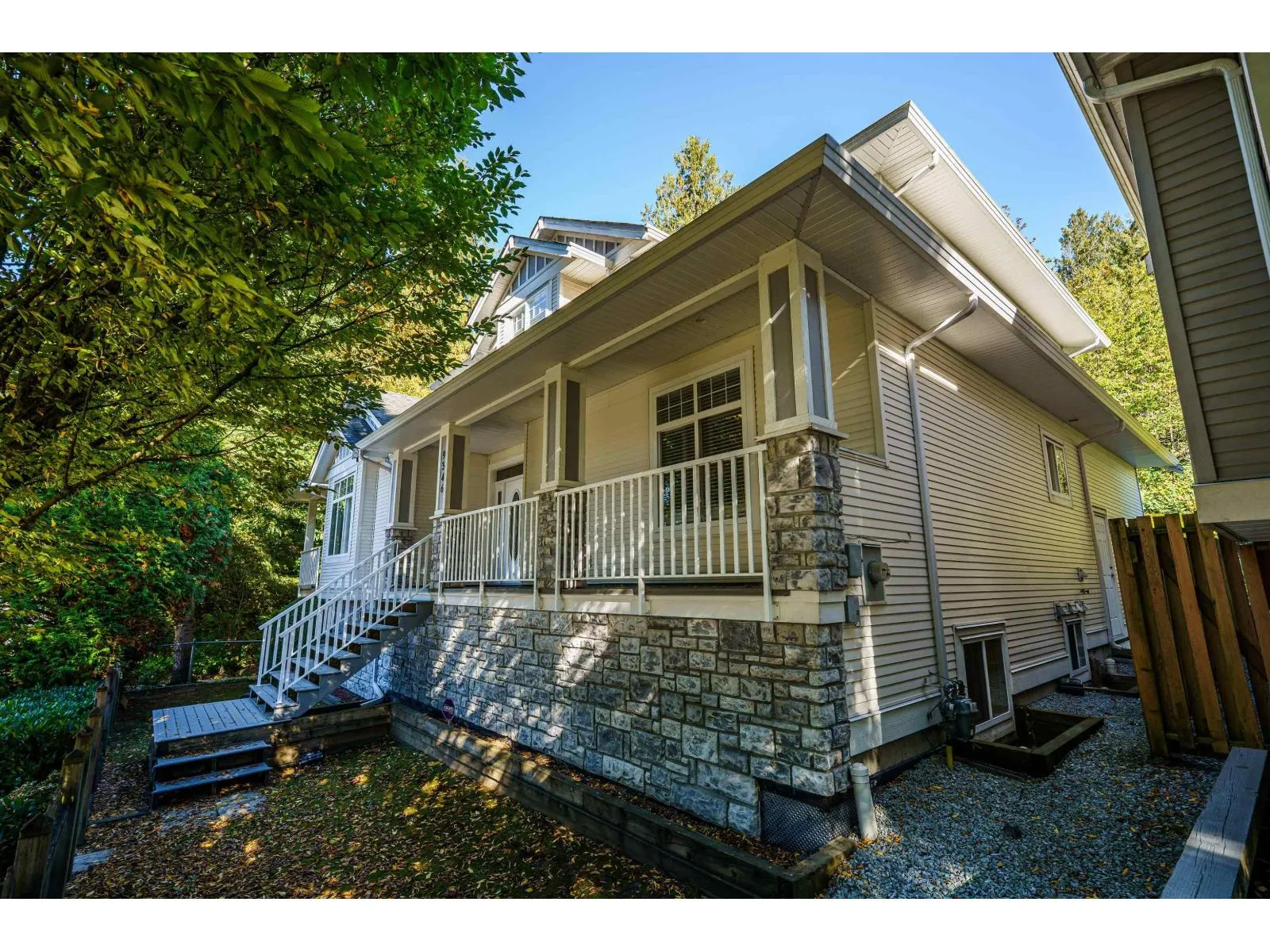 House for rent: 9346 216 Street, Langley, British Columbia V1M 4E1