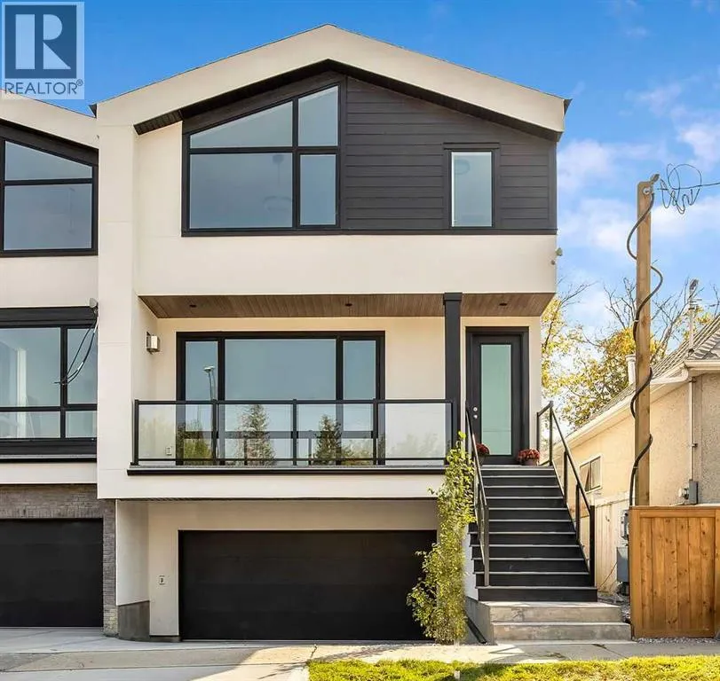 Duplex for rent: 935 2 Avenue Ne, Calgary, Alberta T2E 0G6