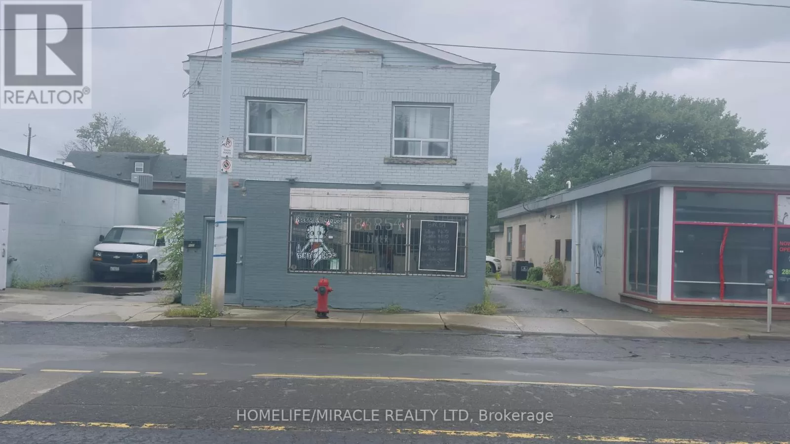 935 Barton Street E, Hamilton, Ontario L8L 3C4