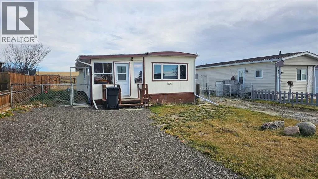 Manufactured Home for rent: 936 Main Street Nw, Milk River, Alberta T0K 1M0