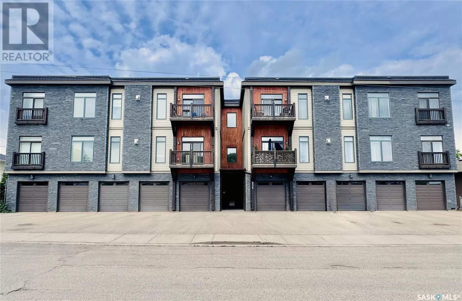 Multi-Family for rent: 936 Montgomery Street, Moose Jaw, Saskatchewan S6H 2W8