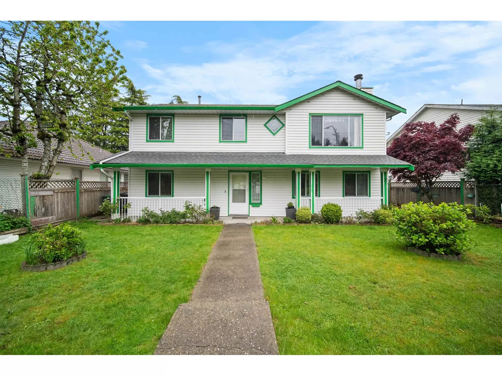 House for rent: 9364 152nd Street Street, Surrey, British Columbia V3R 4G2