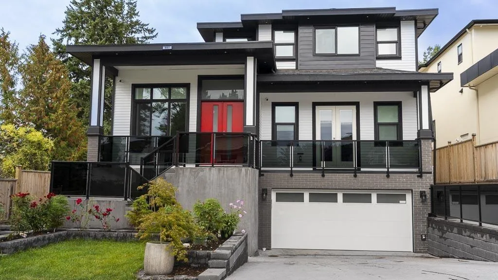 House for rent: 937 160b Street, Surrey, British Columbia V4A 9A7