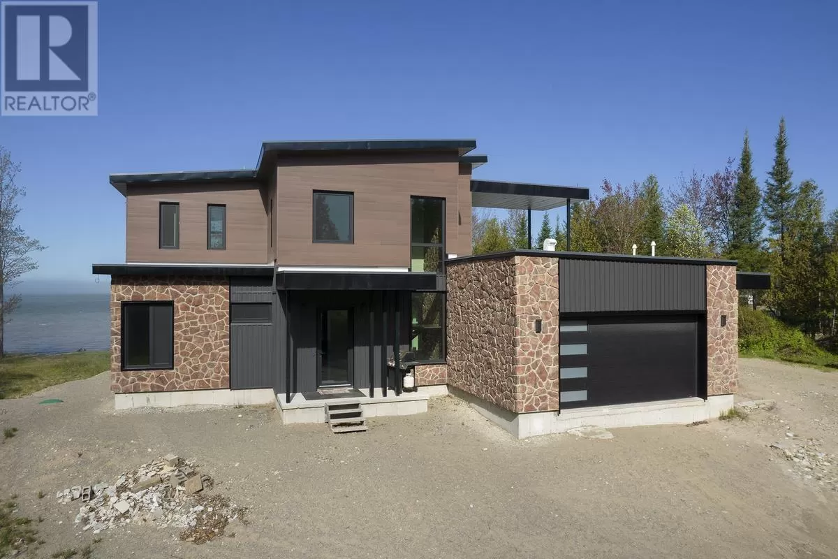 937 Sunnyside Beach Rd, Sault Ste. Marie, Ontario P6A 6K4