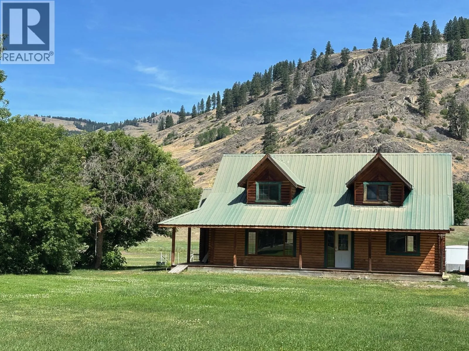 House for rent: 937 Thirteenth Avenue, Midway, British Columbia V0H 1M0