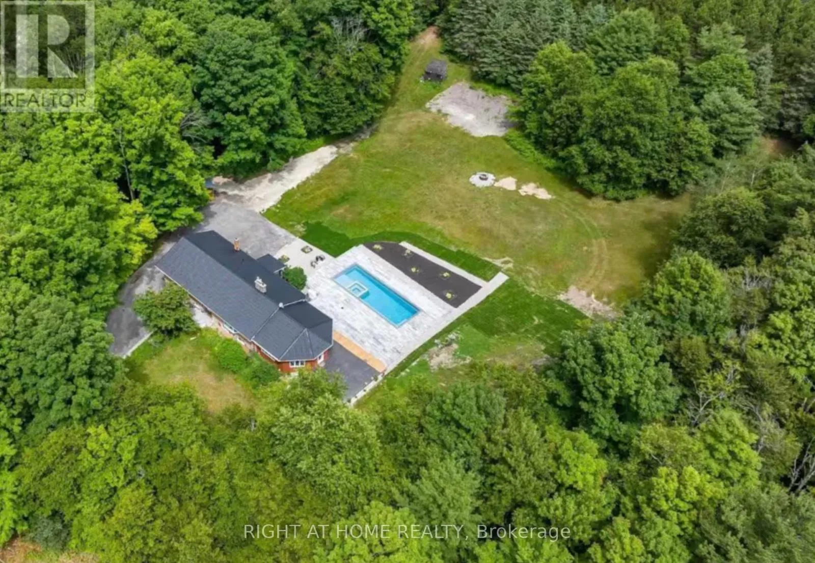 House for rent: 938335 Airport Road, Mulmur, Ontario L0N 1M0