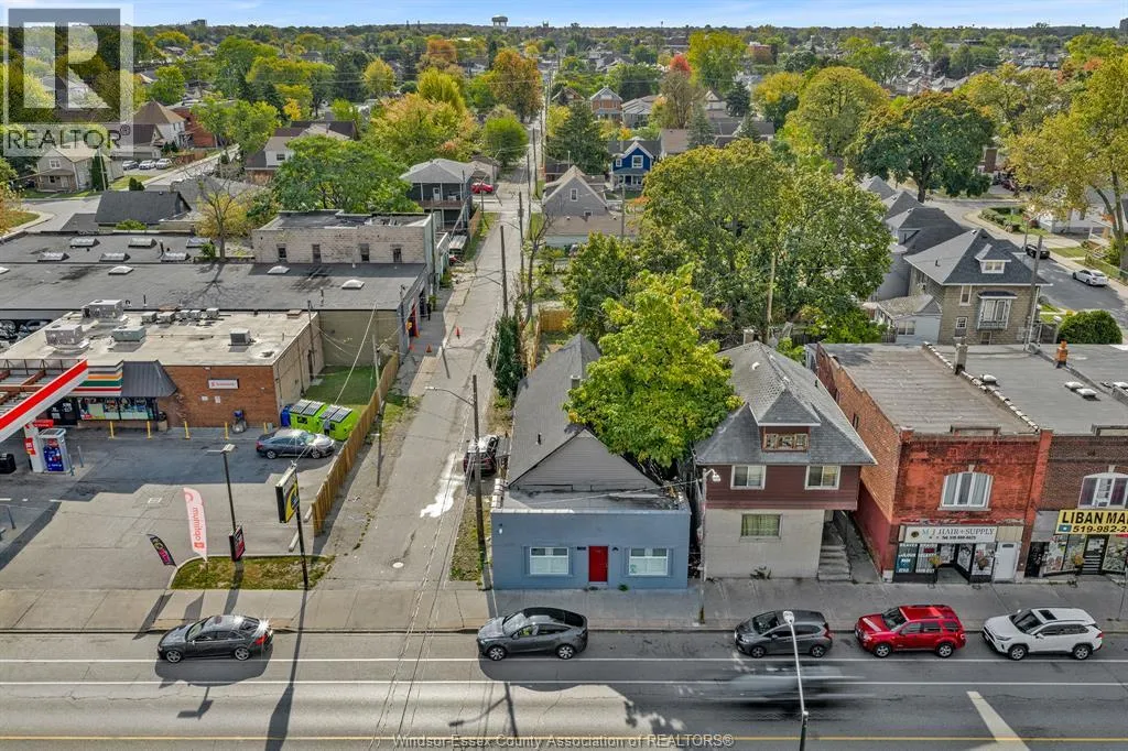 House for rent: 939 Wyandotte Street East, Windsor, Ontario N9A 3K1