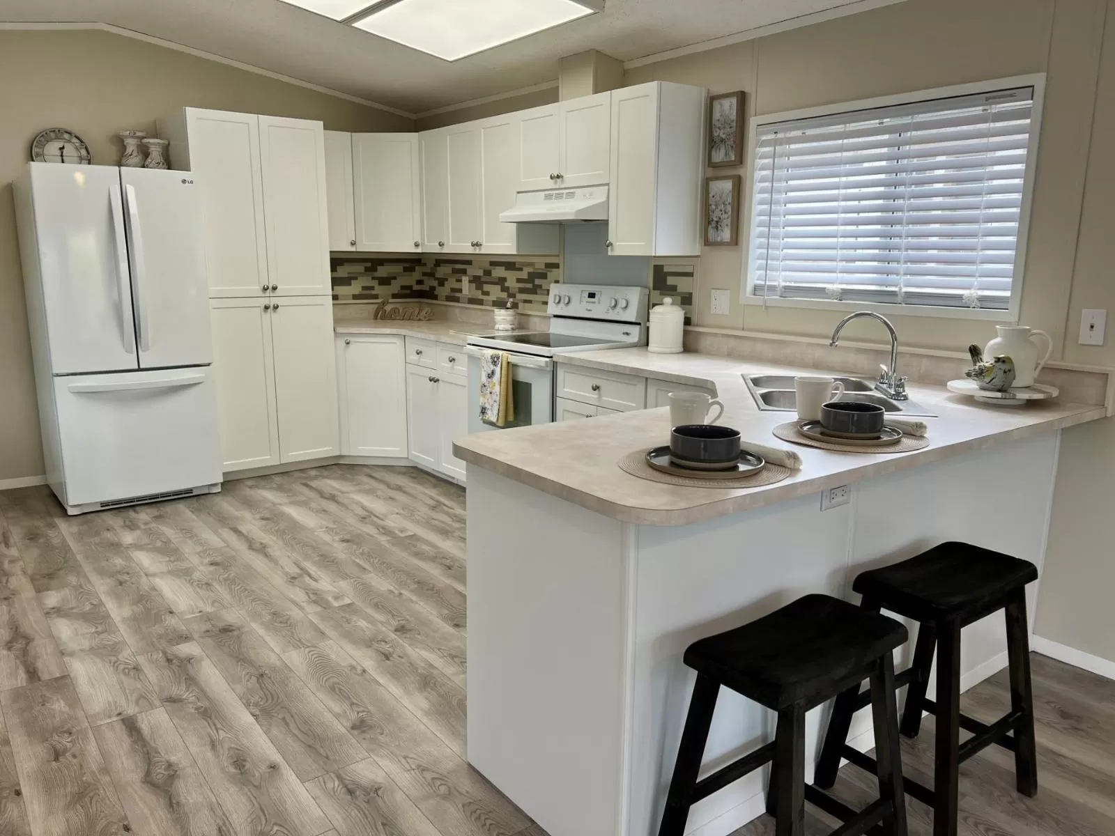 Manufactured Home for rent: 94 3300 Horn Street, Abbotsford, British Columbia V2S 7Y6