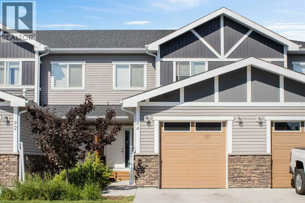 Row / Townhouse for rent: 94, 351 Monteith Drive Se, High River, Alberta t1v 0g1