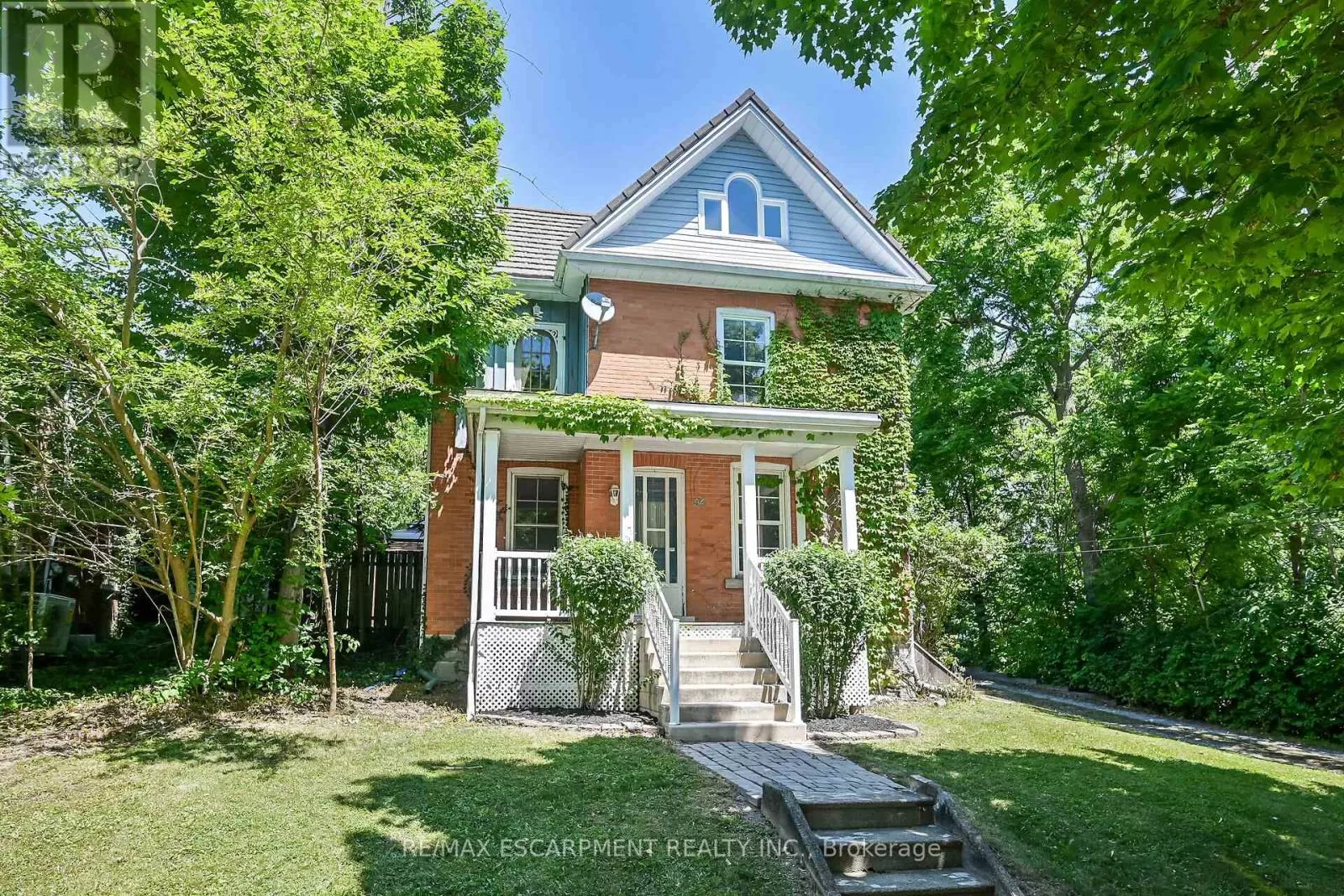 House for rent: 94 Sutherland Street W, Haldimand, Ontario N3W 1B5