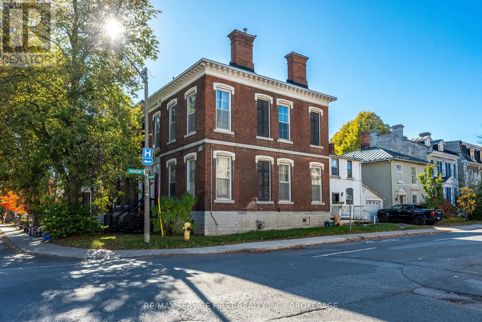 Duplex for rent: 94 Sydenham Street, Kingston, Ontario K7L 3H4