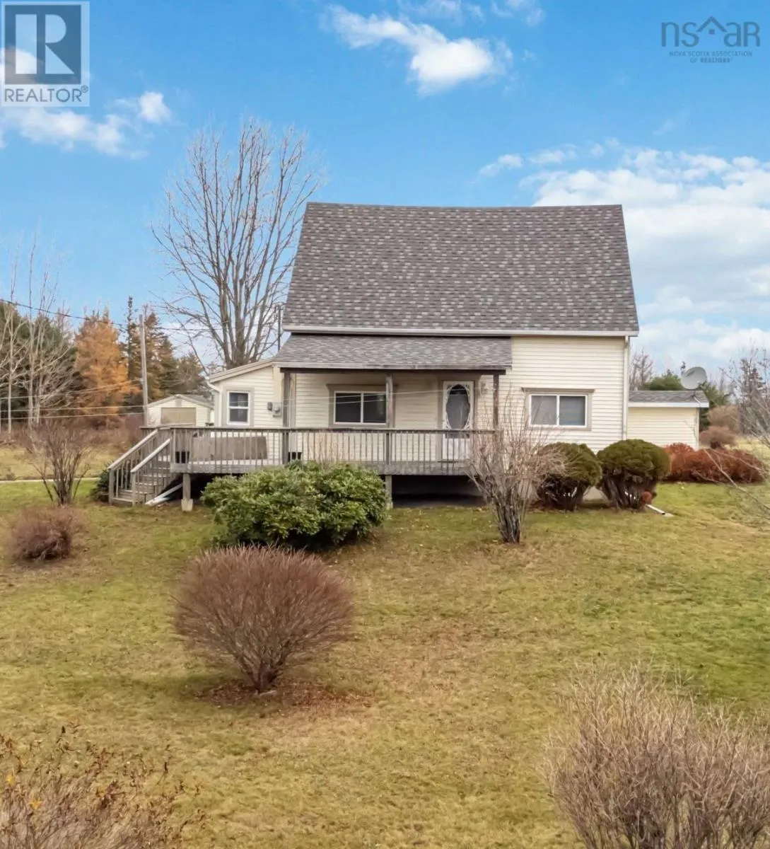 House for rent: 940 210 Highway, Waterloo, Nova Scotia B4V 8J7