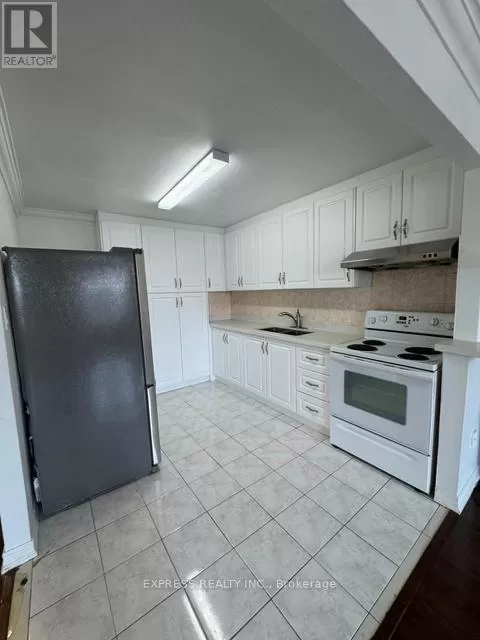 Residential Commercial Mix for rent: 941a Lakeshore Road E, Mississauga, Ontario L5E 1E3