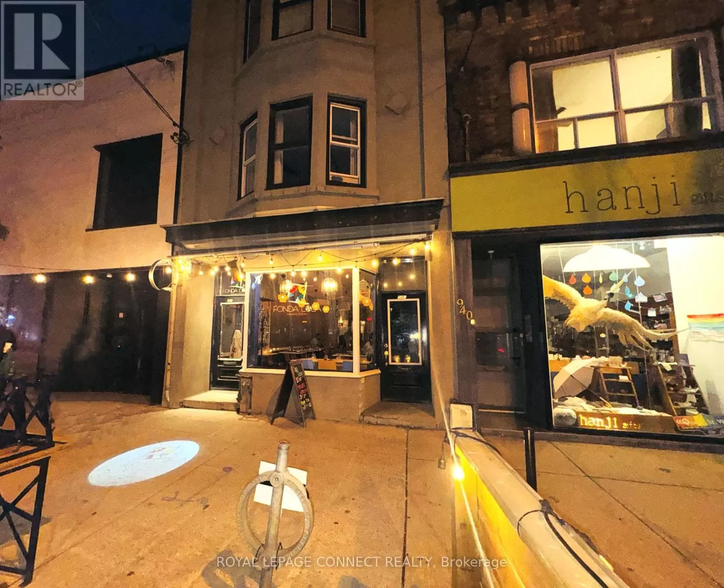 942 Queen Street W, Toronto, Ontario M6J 1G8