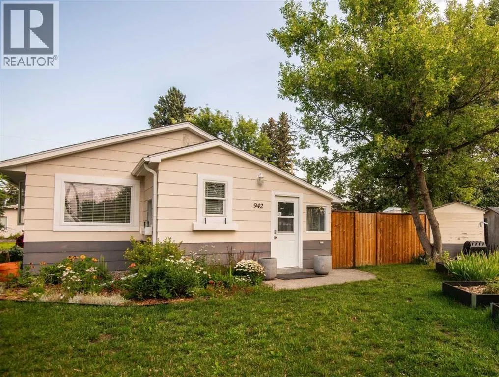 House for rent: 942 Willow Street, Pincher Creek, Alberta T0K 1W0