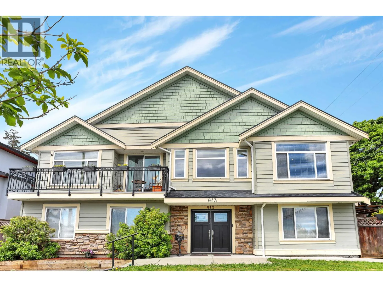 House for rent: 943 Harris Avenue, Coquitlam, British Columbia V3K 1S2