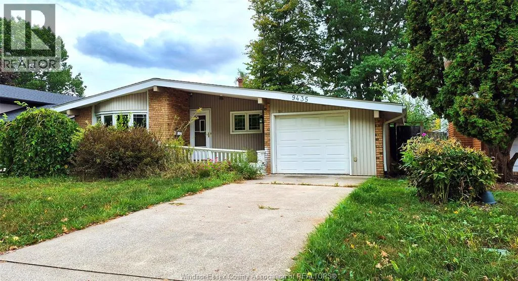 9435 Ridge Road, Windsor, Ontario N8R 1G5