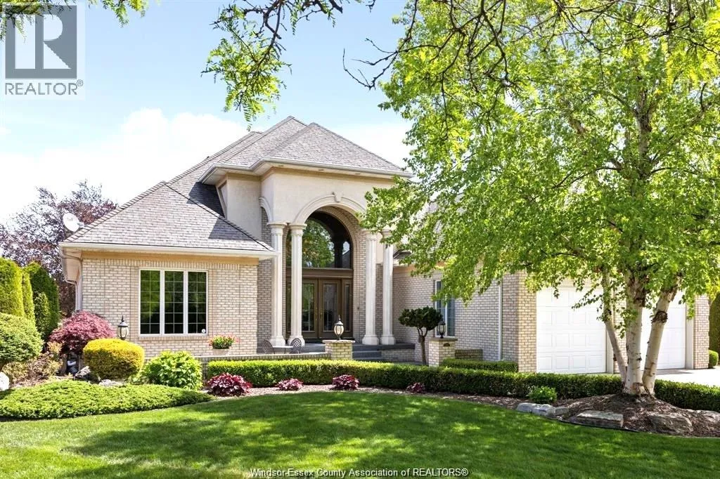 House for rent: 944 Lake Trail Drive, Windsor, Ontario N9G 2R3