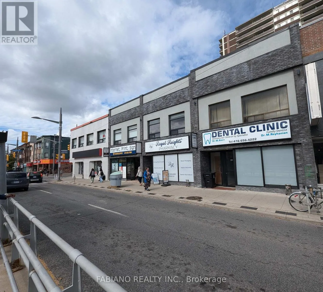 Offices for rent: 944 St Clair Avenue W, Toronto, Ontario M6E 2V1