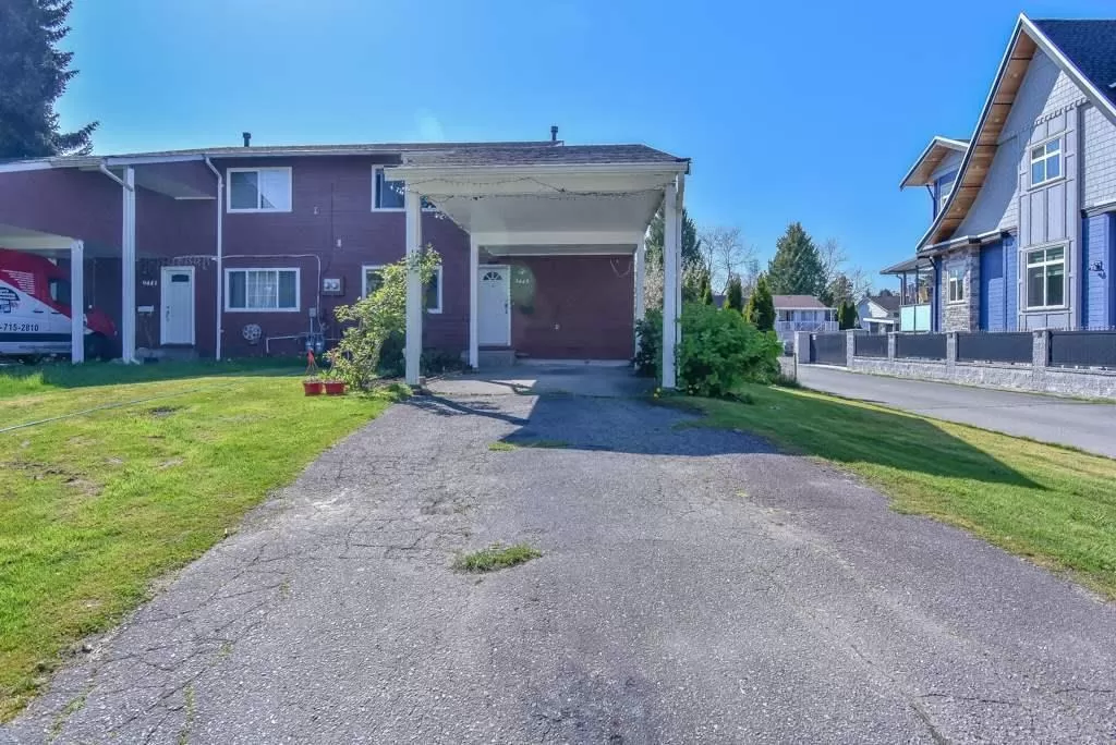 Duplex for rent: 9443 132a Street, Surrey, British Columbia V3V 6W3