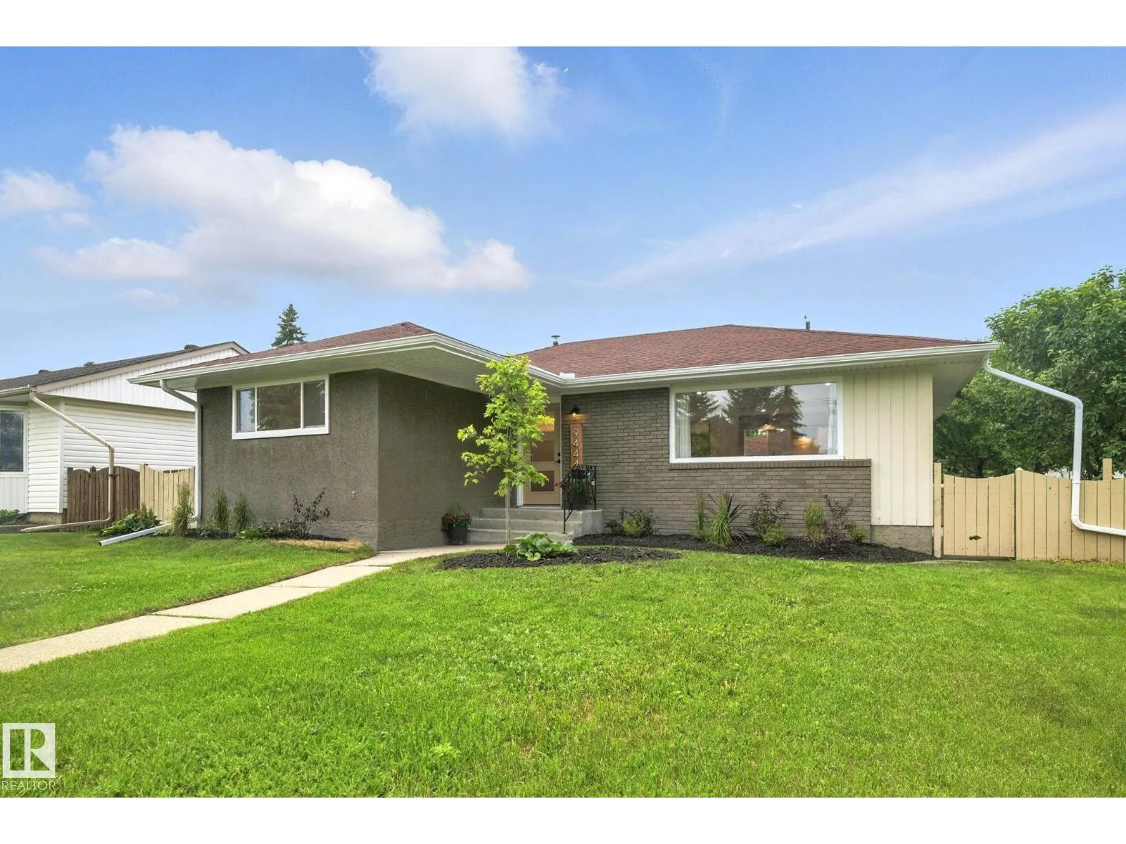 House for rent: 9444 74 St Nw, Edmonton, Alberta T6B 2B4