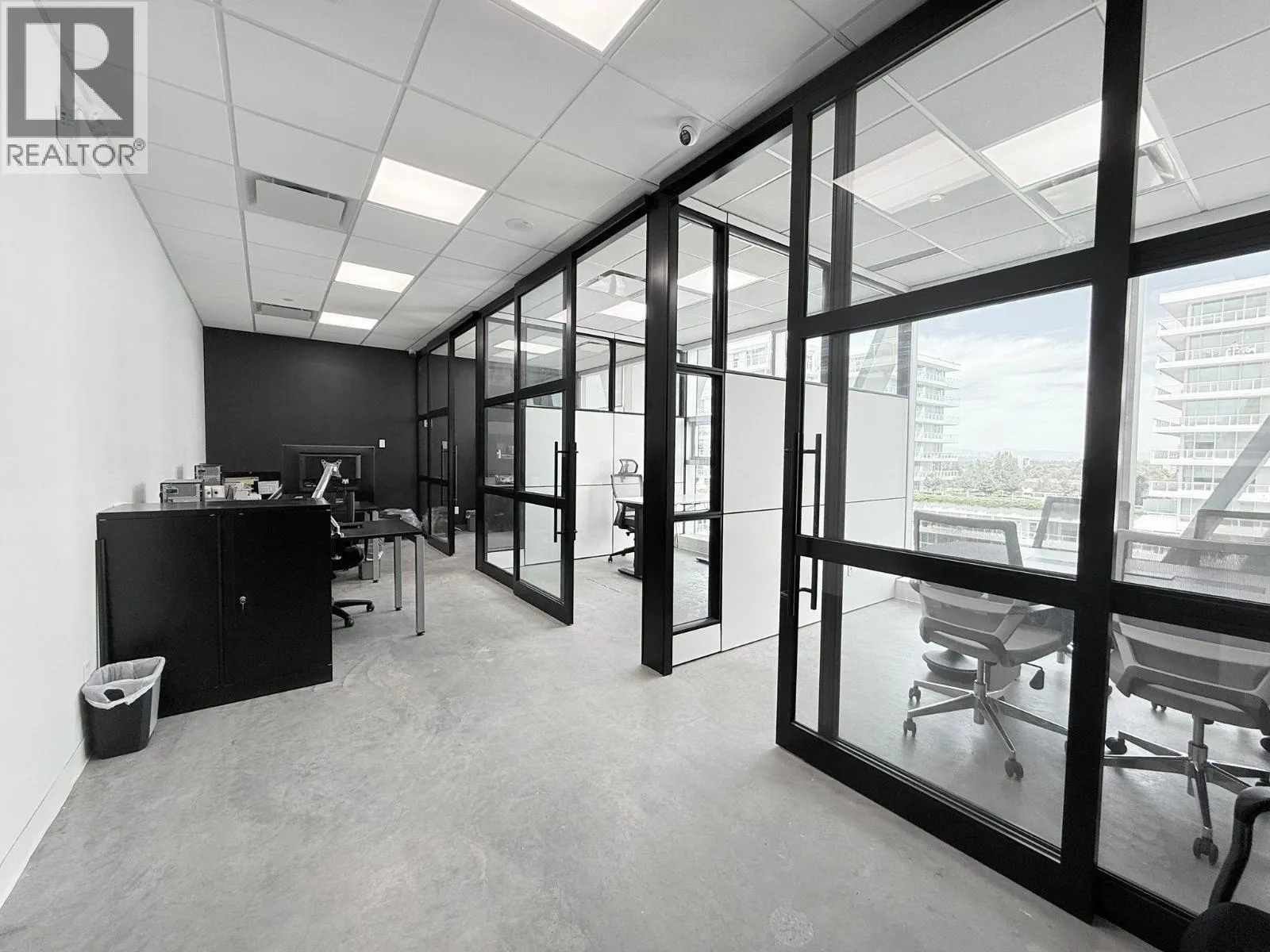 945 6388 No. 3 Road, Richmond, British Columbia V6Y 0L4