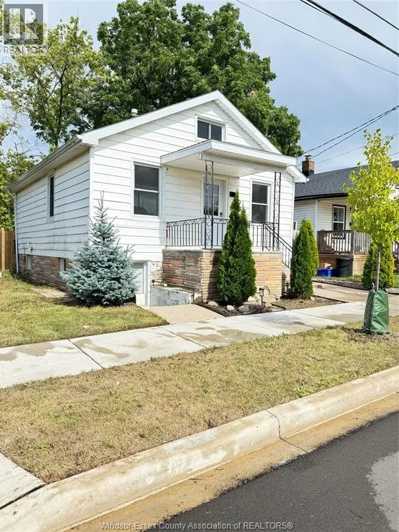 House for rent: 946 Arthur Unit# 2, Windsor, Ontario N8Y 3Y3